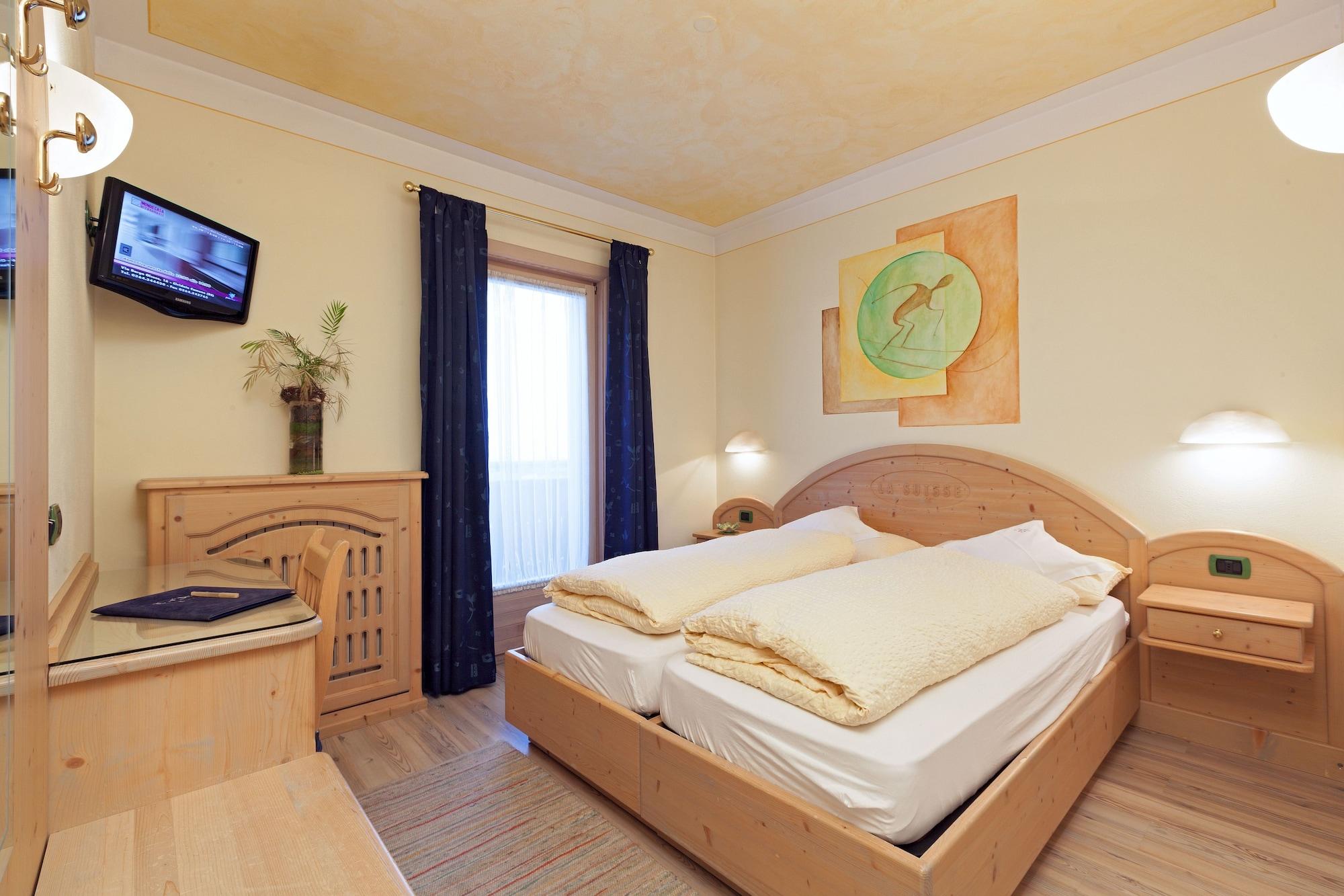 ליביניו Hotel "La Suisse" מראה חיצוני תמונה