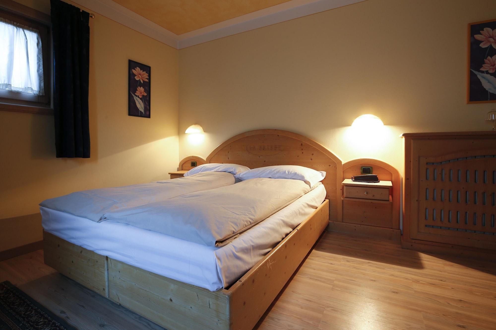ליביניו Hotel "La Suisse" מראה חיצוני תמונה