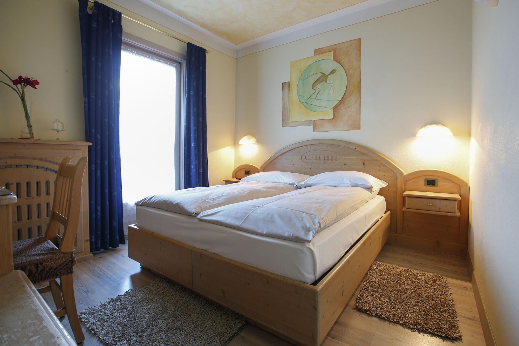 ליביניו Hotel "La Suisse" מראה חיצוני תמונה