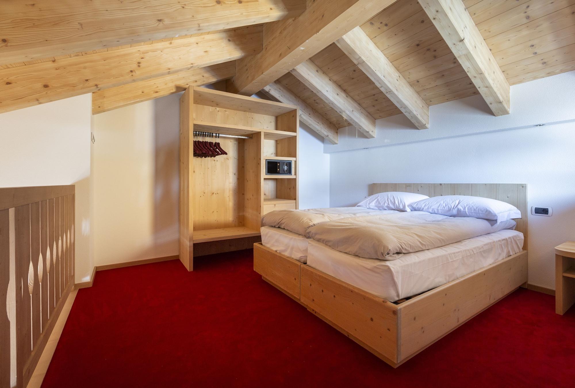 ליביניו Hotel "La Suisse" מראה חיצוני תמונה