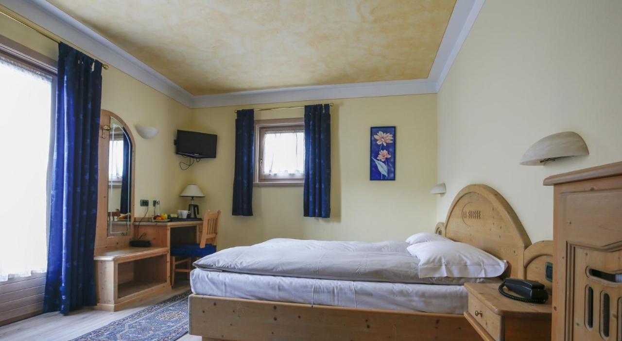 ליביניו Hotel "La Suisse" מראה חיצוני תמונה