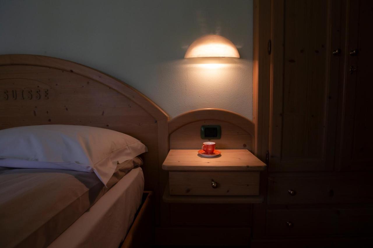 ליביניו Hotel "La Suisse" מראה חיצוני תמונה
