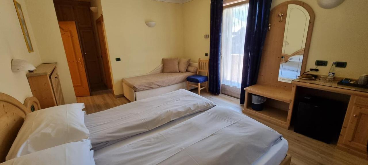 ליביניו Hotel "La Suisse" מראה חיצוני תמונה