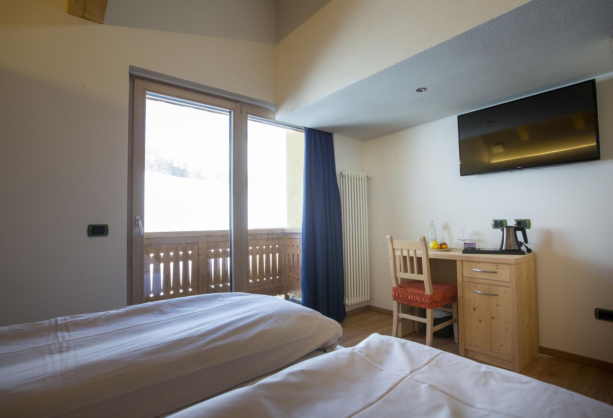 ליביניו Hotel "La Suisse" מראה חיצוני תמונה