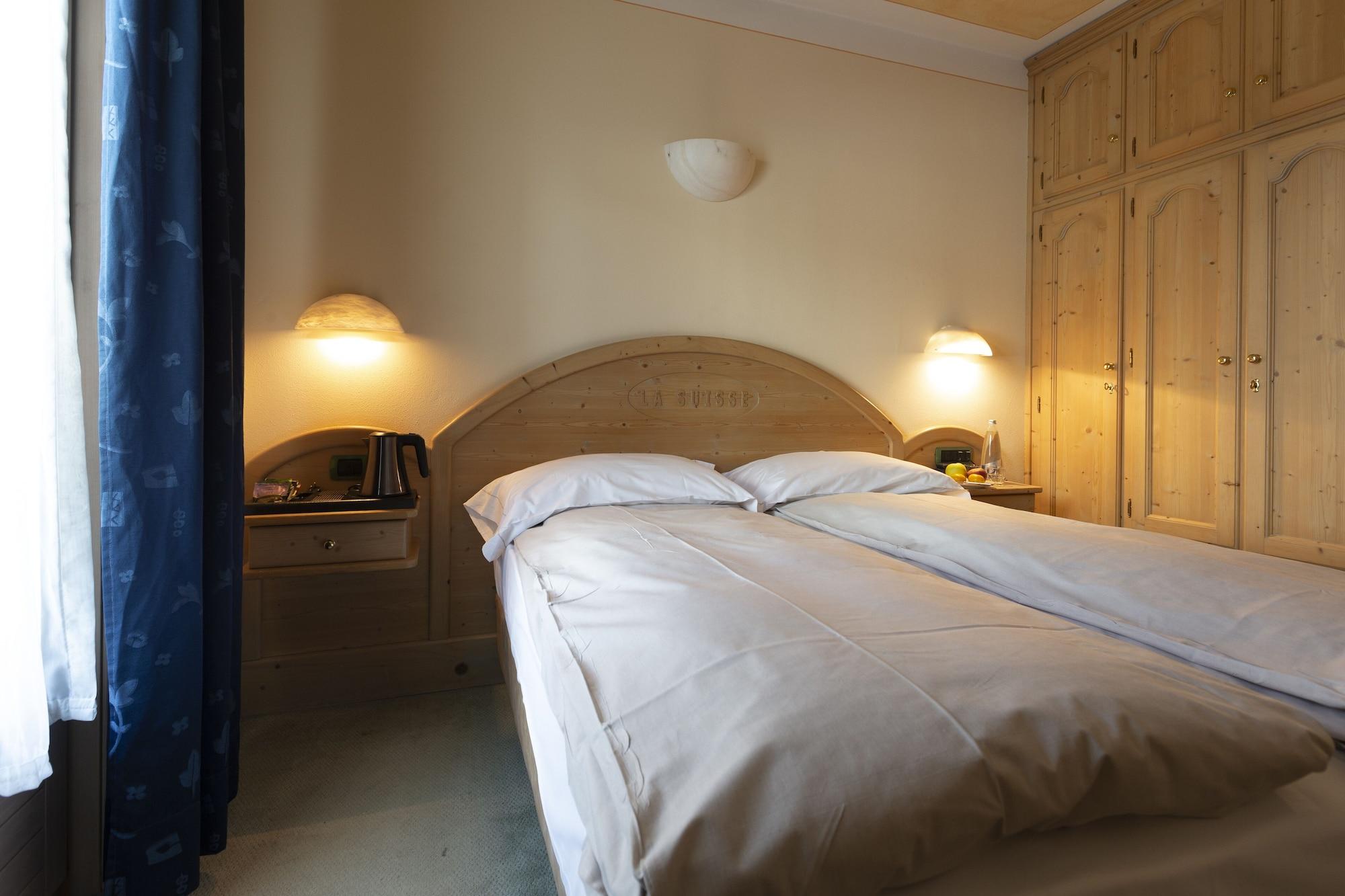 ליביניו Hotel "La Suisse" מראה חיצוני תמונה