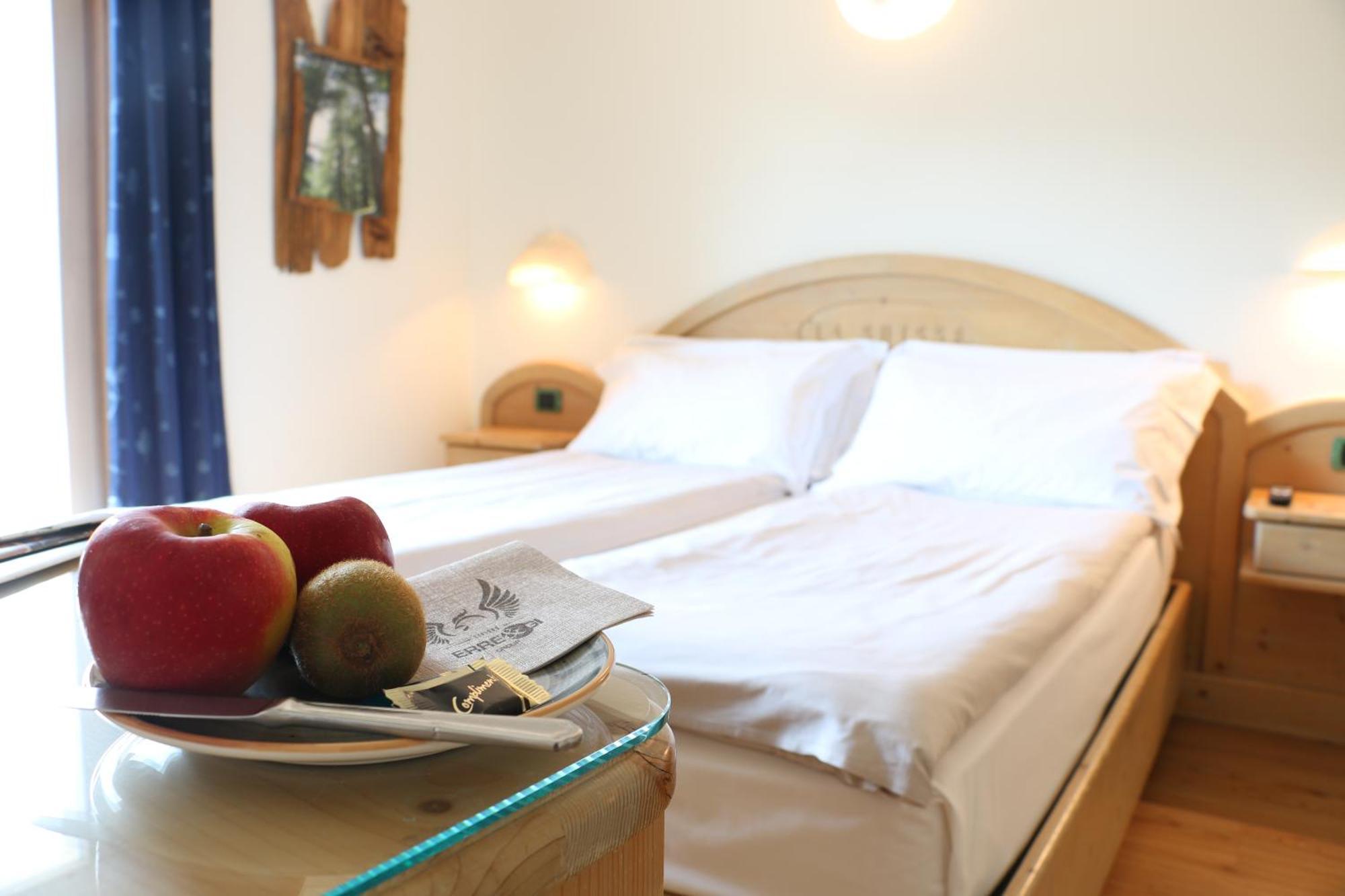 ליביניו Hotel "La Suisse" מראה חיצוני תמונה