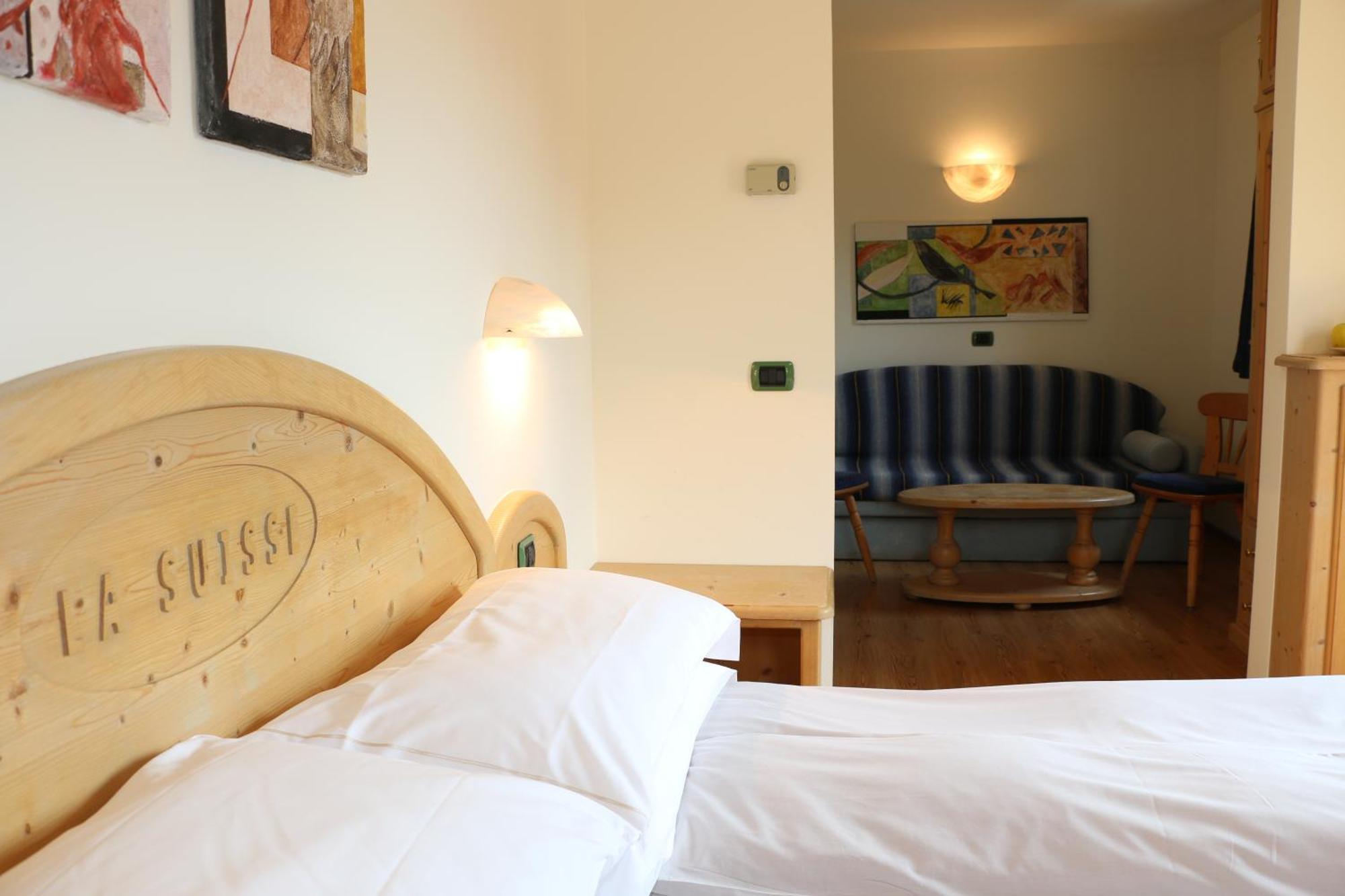 ליביניו Hotel "La Suisse" מראה חיצוני תמונה
