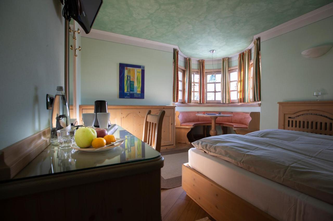 ליביניו Hotel "La Suisse" מראה חיצוני תמונה